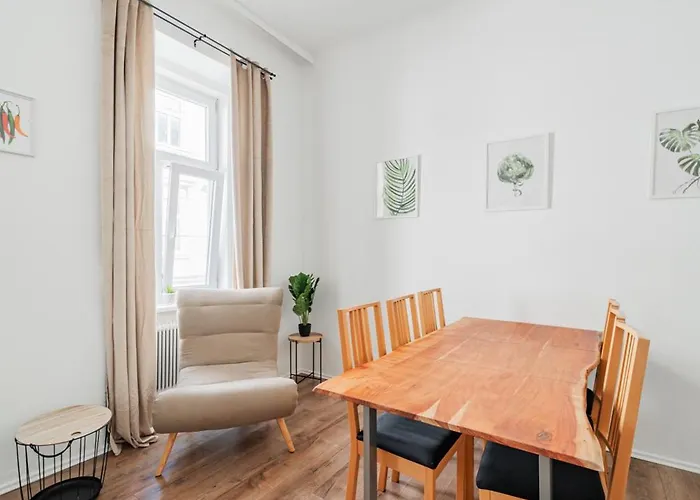 Stylish Near Westbahnhof Apartment Vienna