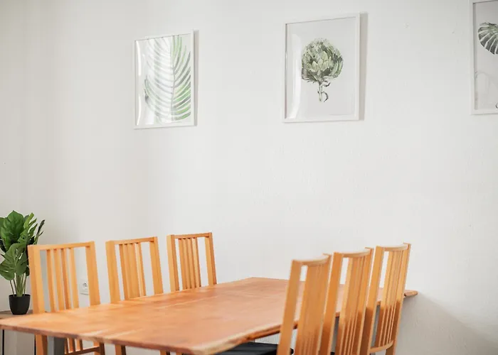 Stylish Near Westbahnhof Apartment *